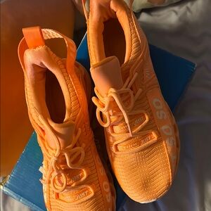 Vibrant Orange women